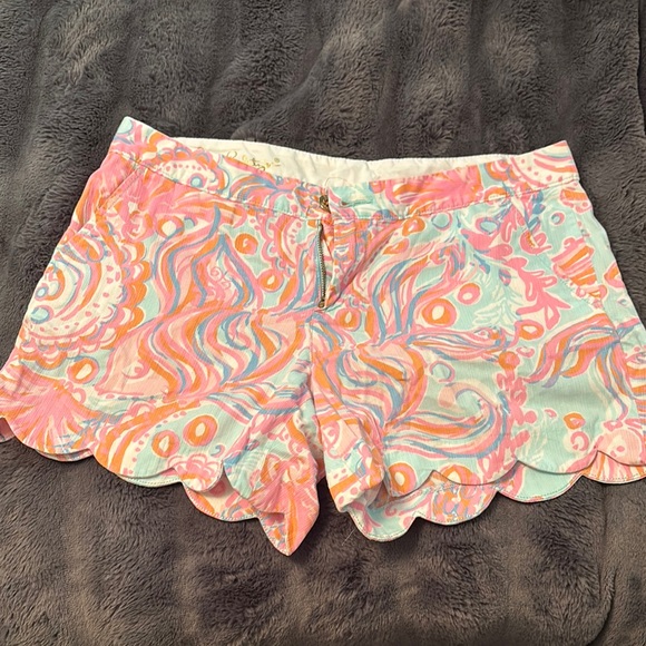 Colorful Women's Scalloped Shorts - Picture 1 of 4